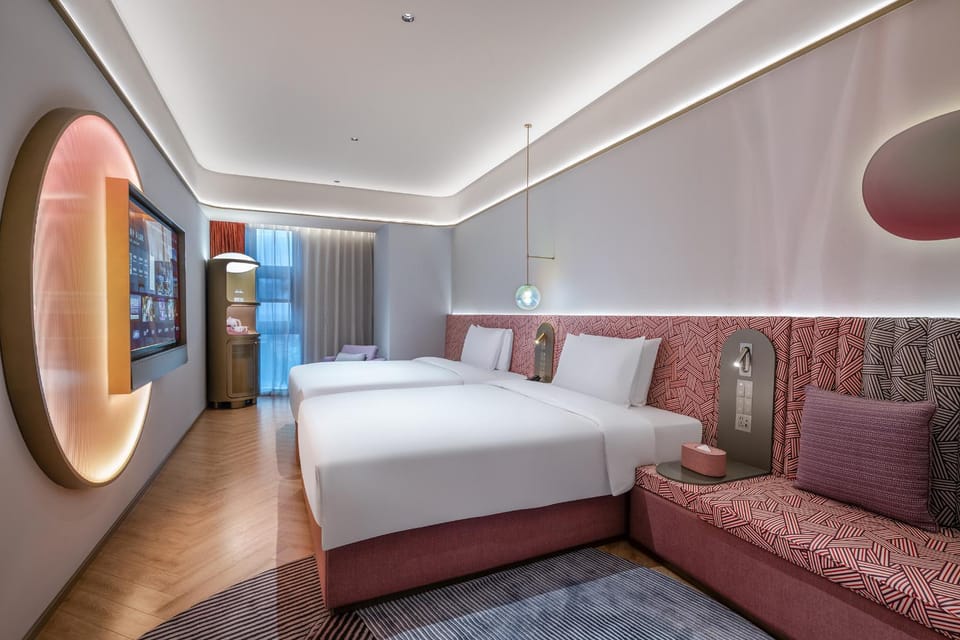 Bed, Living room, Photo of the whole room, Seating area, Bedroom