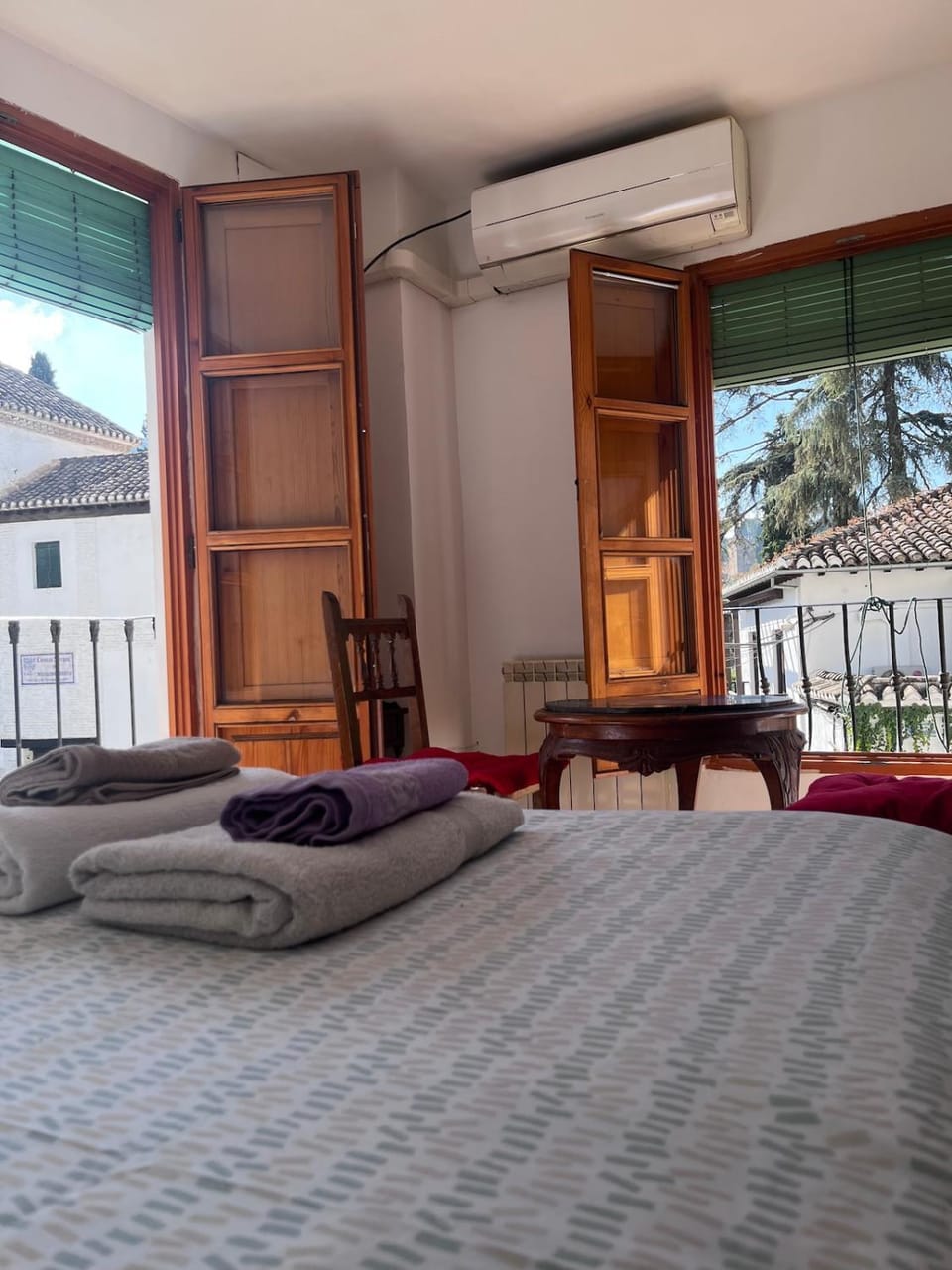 Bed, Balcony/Terrace, Photo of the whole room, towels, air conditioner
