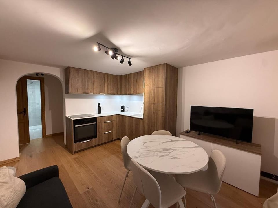 Praz-sur-Arly , Appartement 2 pièces entièrement rénové en 2025 "Le Cervin" Apartment in Megève