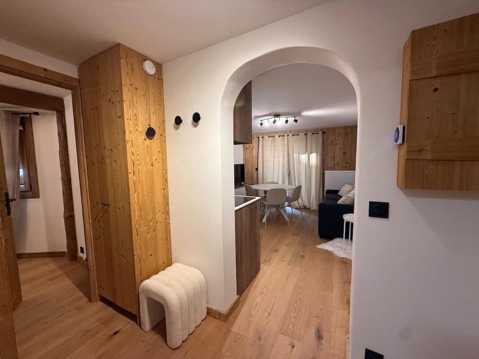 Praz-sur-Arly , Appartement 2 pièces entièrement rénové en 2025 "Le Cervin" Apartment in Megève