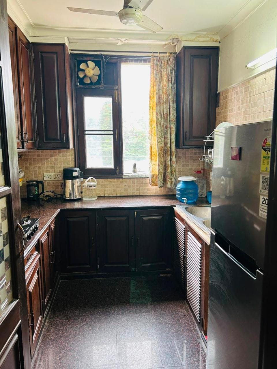 Coffee/tea facilities, Kitchen or kitchenette, dishwasher, oven