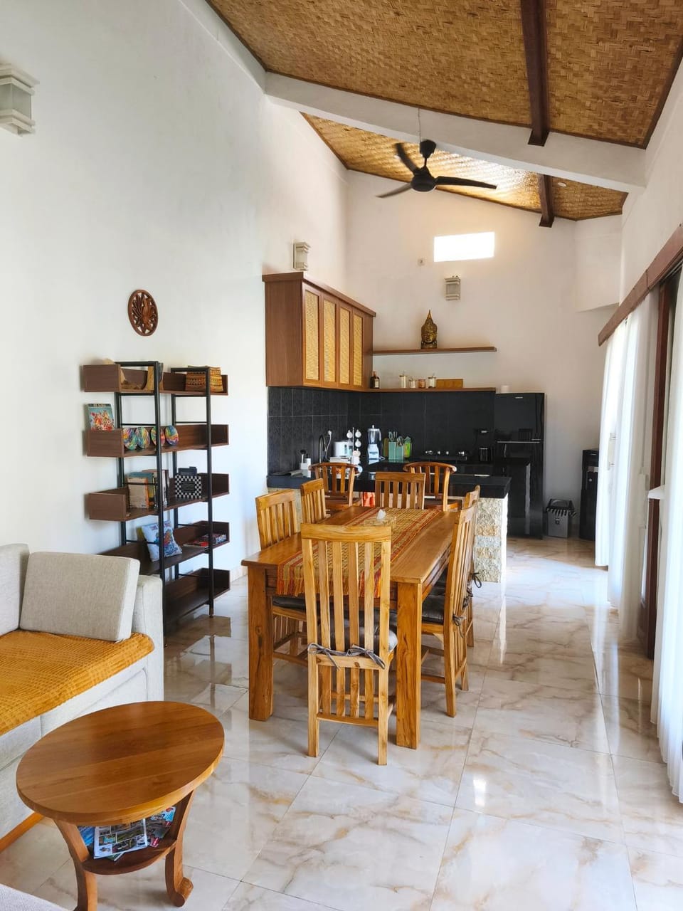 Communal lounge/ TV room, Living room, Dining area
