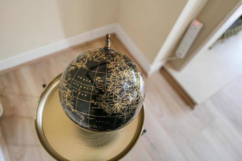 Contractors Home from Home, Free Parking, Spacious, Huge Savings Apartment in Leicester