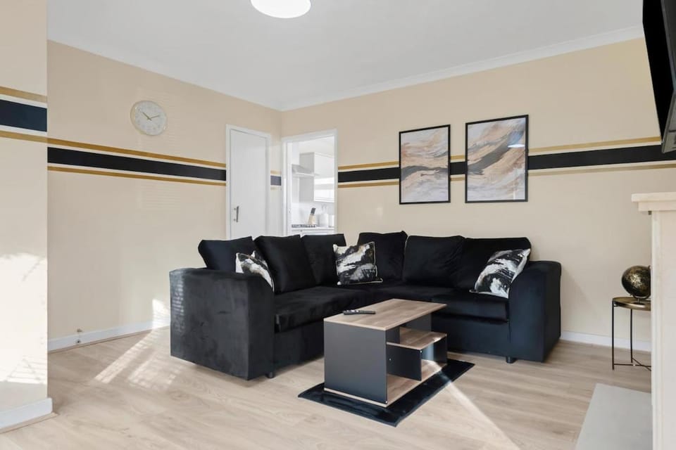 View (from property/room), View (from property/room), Living room, fireplace