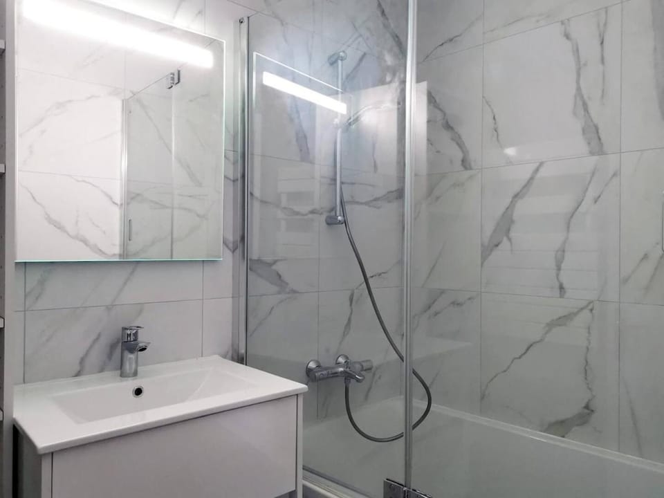 L'Acacia, F2 terrasse et jardin,plage à 400mètres Apartment in Houlgate