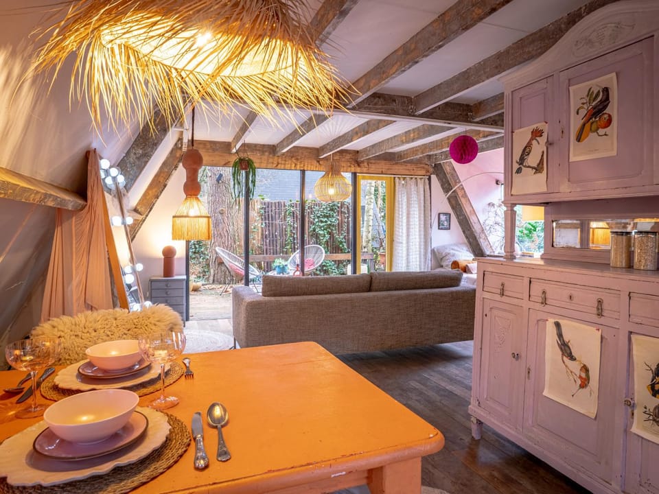 Boshuisje Rekem - Tanuki House in Limburg (province)