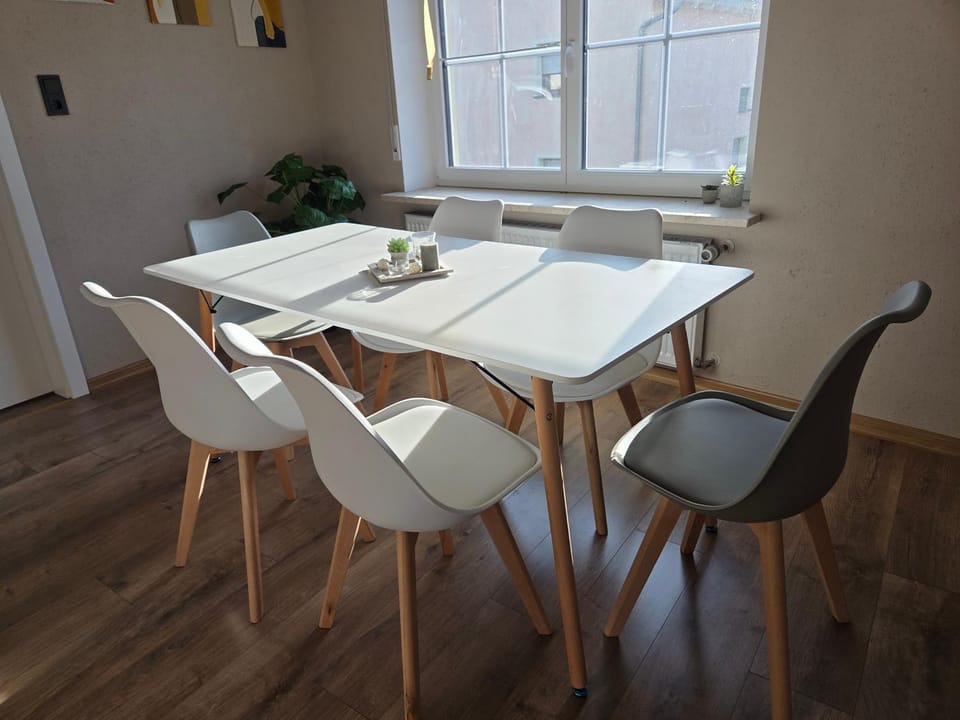 Living room, Seating area, Dining area