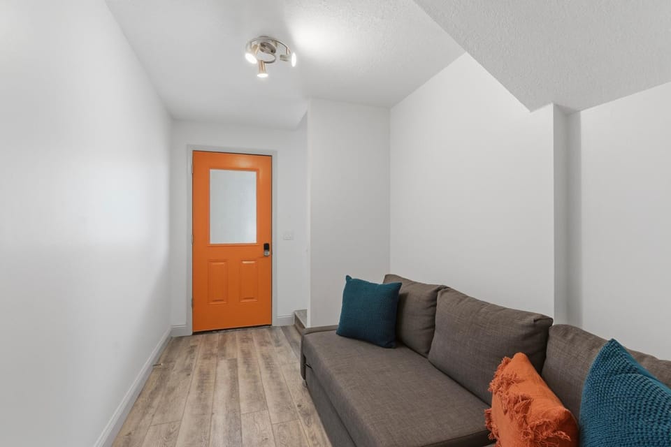 Be A Nomad - 3 Bed 3 Bath Apartment - 1 Min to Jacksonville Beach - Sleeps 6 Apartment in Jacksonville Beach
