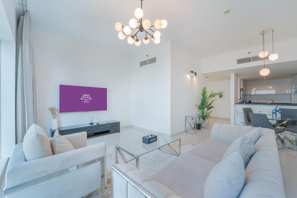 TV and multimedia, Living room, Seating area, Dining area, kitchen