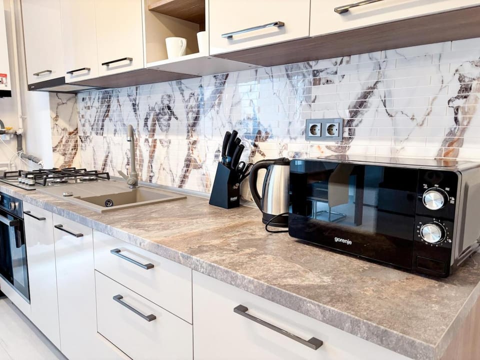 Aly Airport Apartament - Private Parking, Modern Apartment in Cluj-Napoca