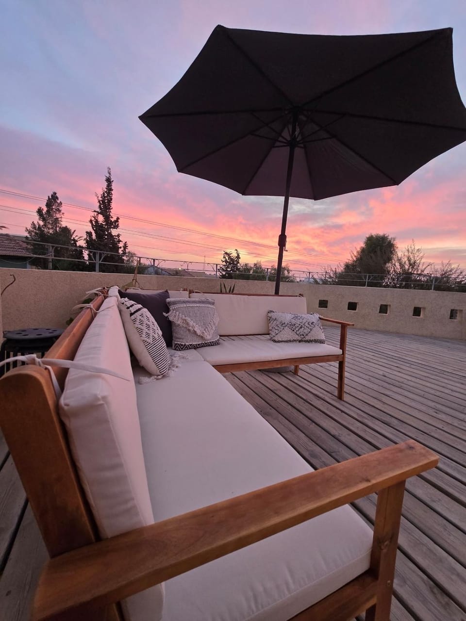 על הגג במדבר Apartment in South District