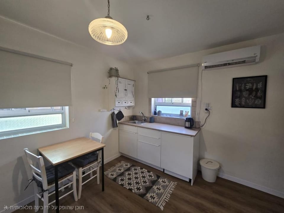 על הגג במדבר Apartment in South District