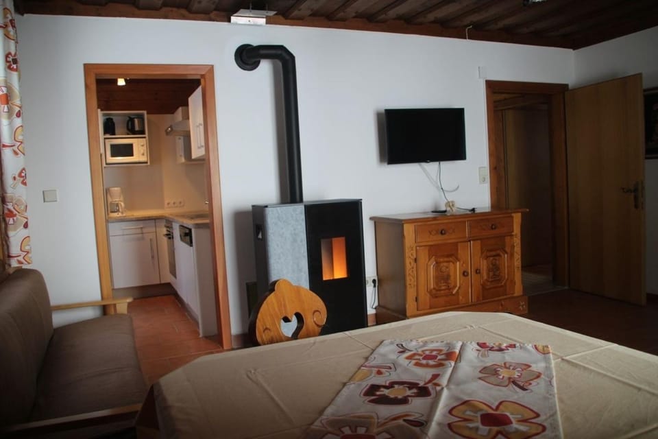 Langhans Hütte 2 House in Carinthia, Austria