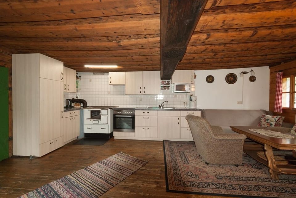 Reinhoferhütte House in Carinthia, Austria