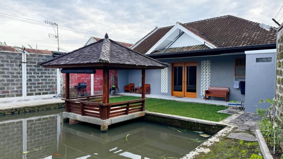 Pondok Sukamanah Tasik Bed and Breakfast in West Java
