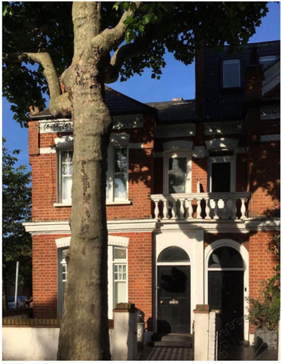 Women only- Guest Room5 with Private En-Suite bathtub evening parking Bed and Breakfast in London