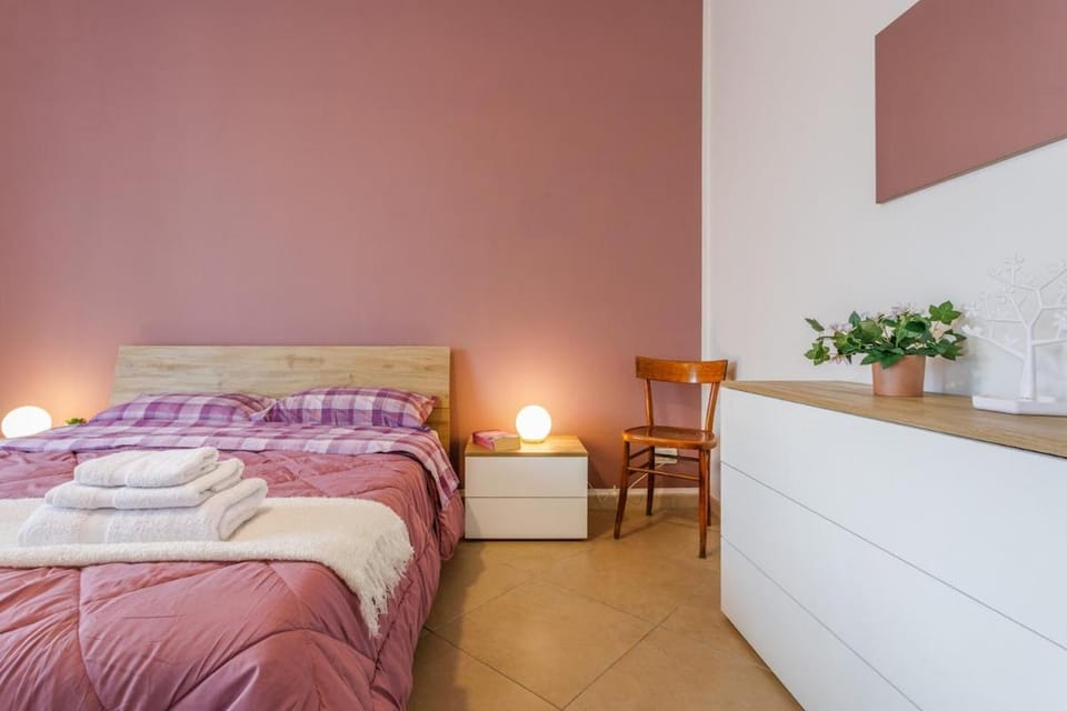 Romantic and confortable maison Parking & Wifi free Apartment in Modena