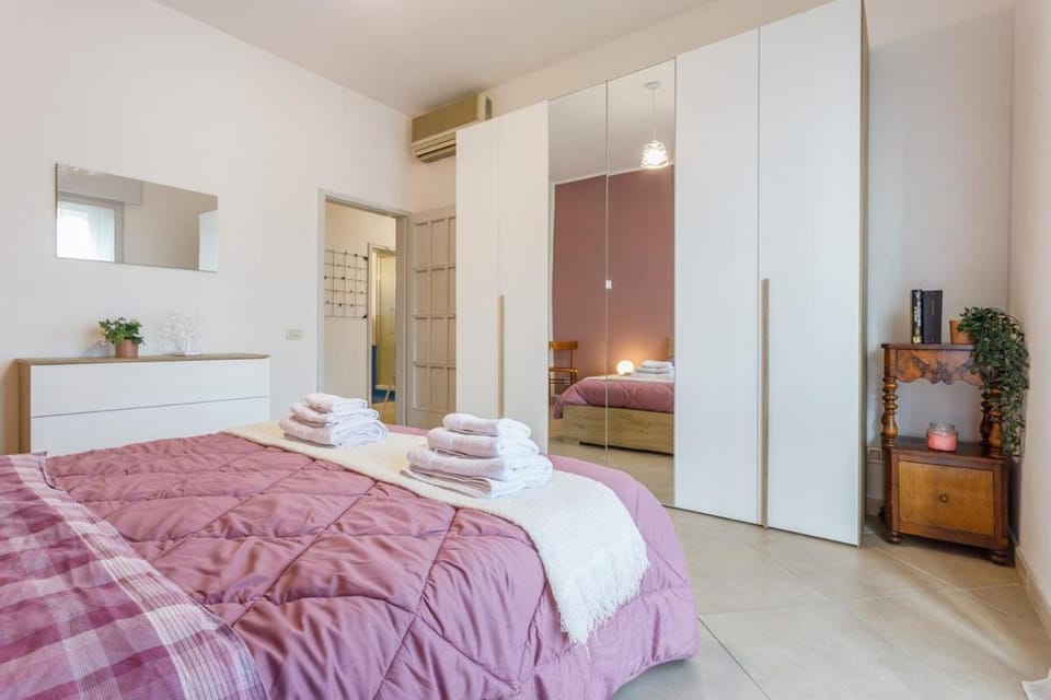 Romantic and confortable maison Parking & Wifi free Apartment in Modena