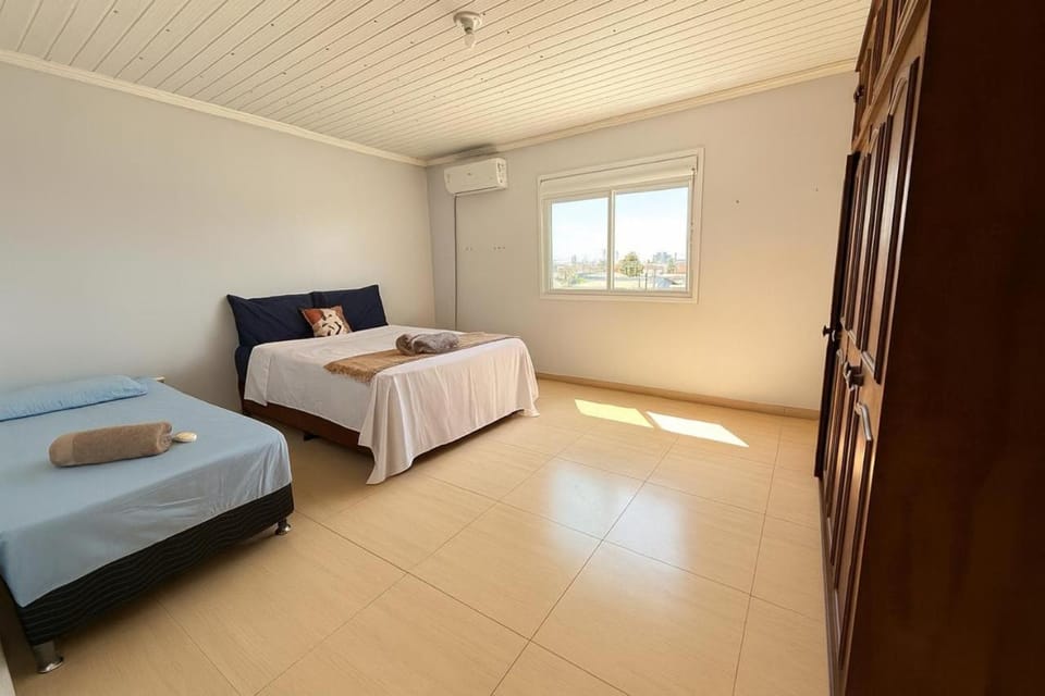 wardrobe, air conditioner