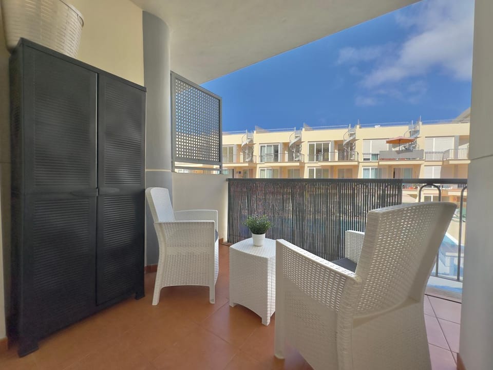 Day, Balcony/Terrace