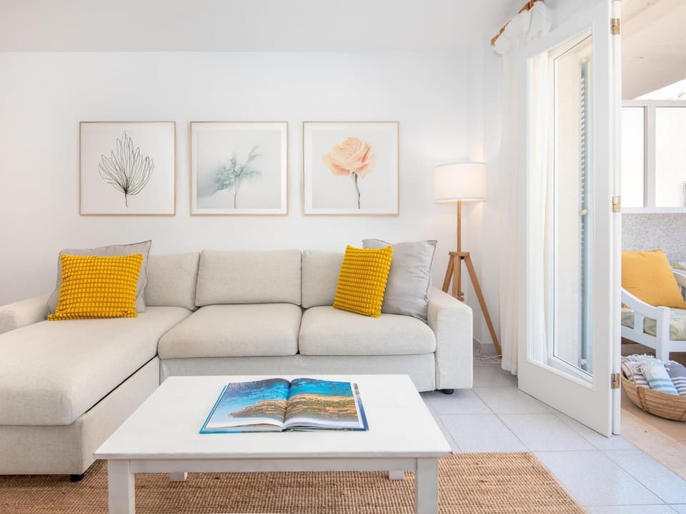 Apartamento de verano a 50 metros del puerto 1D Apartment in Migjorn