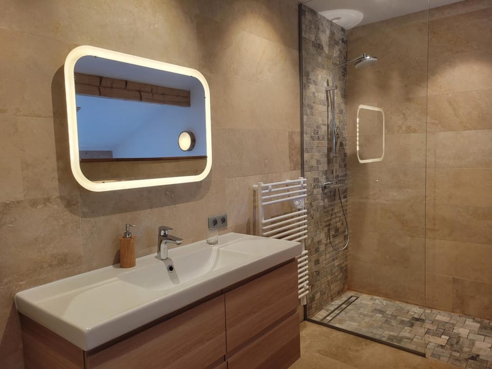 L'Échappée Valléenne - by Care Concierge Apartment in Saint-Gervais-Bains