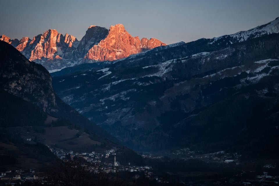 Nearby landmark, Day, Natural landscape, Winter, Mountain view