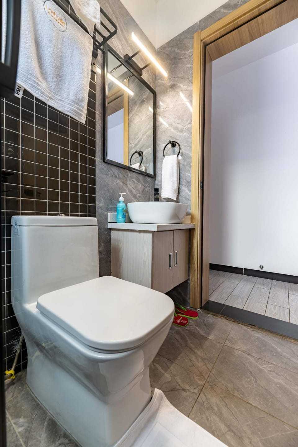 elegant escape apartment with free parking space,fully equipped gym, swimming pool children playing ground area and amazing city views Apartment in Nairobi County