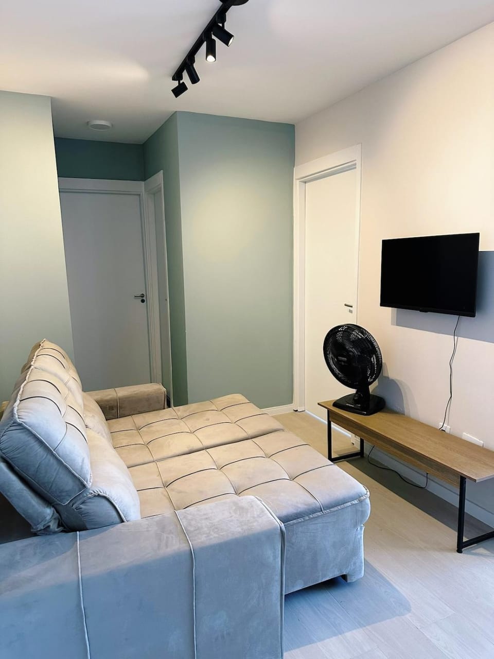 Communal lounge/ TV room, TV and multimedia, Seating area, Evening entertainment