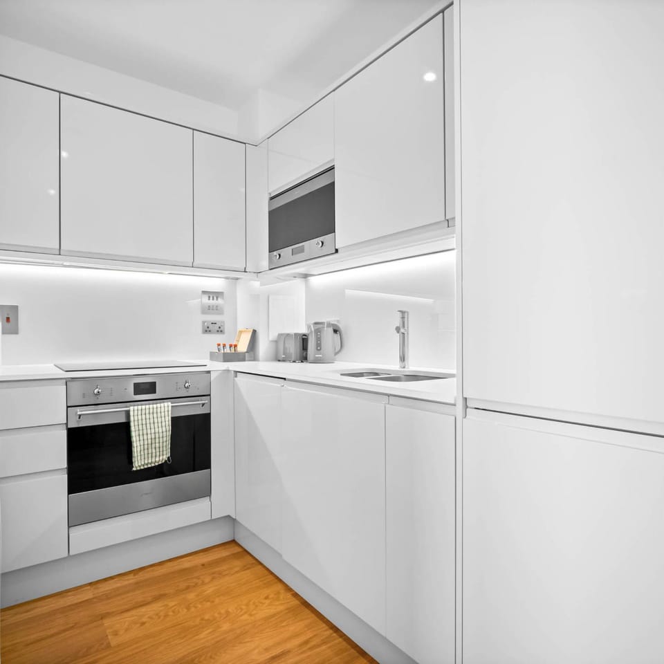 Kitchen or kitchenette, oven, stove