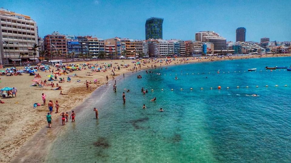 Peaceful Stay at Las Canteras Apartment in Las Palmas de Gran Canaria