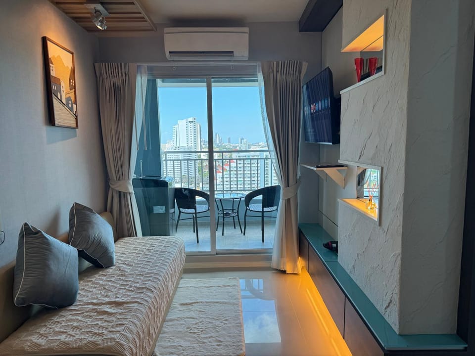 Lumpini Park Beach Jomtien Pattaya 21F Apartment in Pattaya City