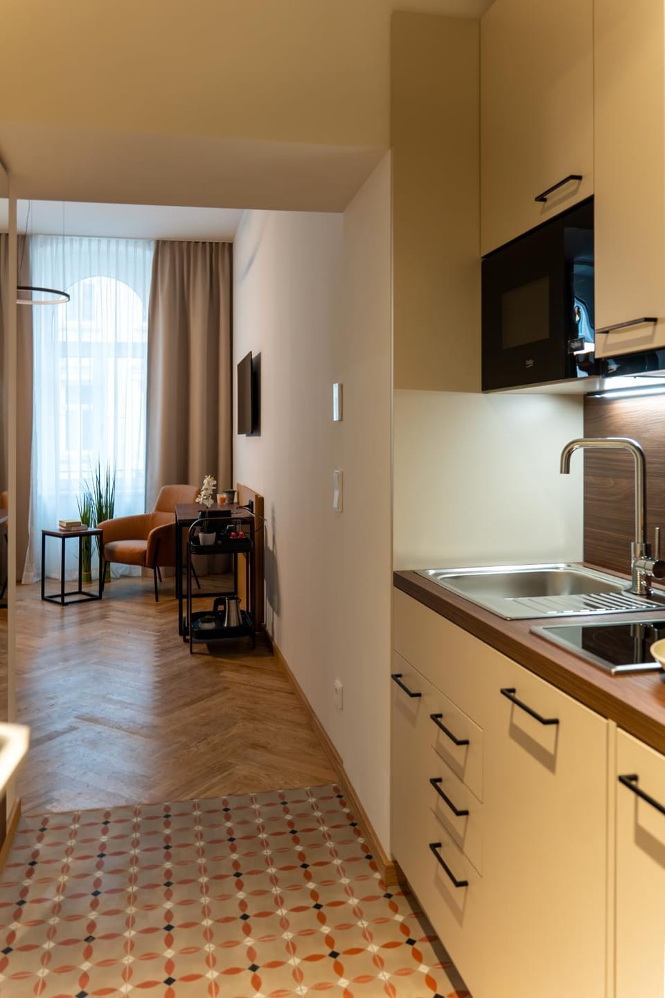 microwave, kitchen