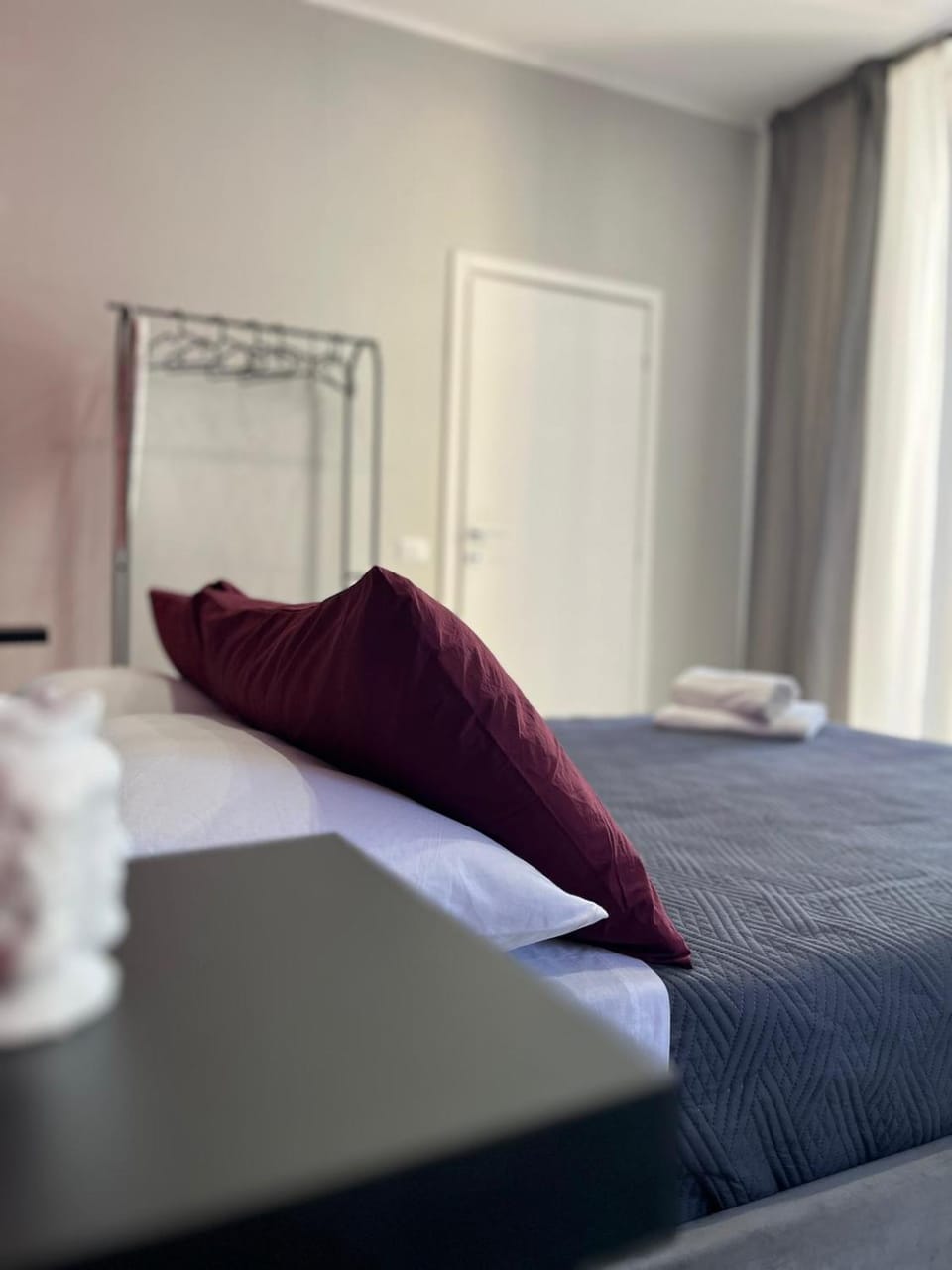 Bed, Photo of the whole room, Bedroom, towels