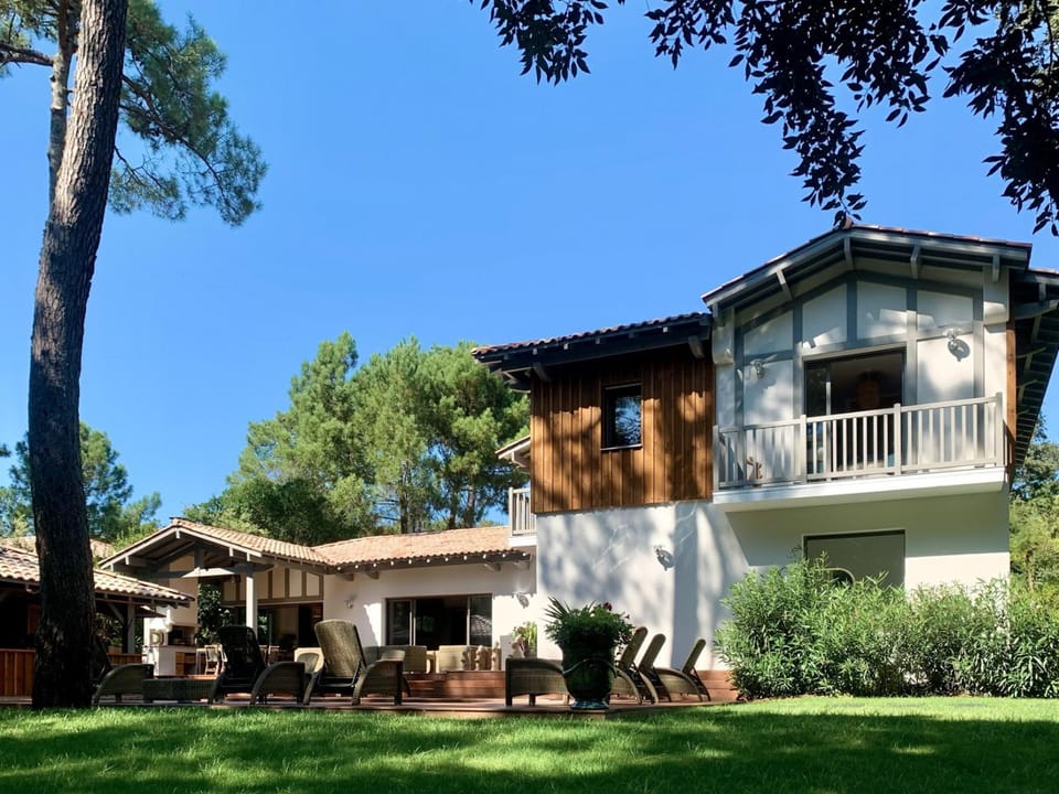 Property building, Garden