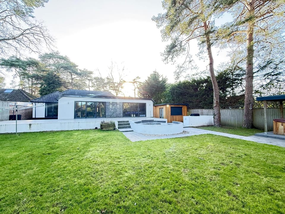Kiwi Pines forest retreat! House in East Dorset District