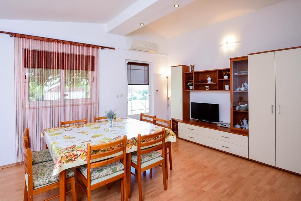 3-Bedroom Apartment Nada in Orebić Apartment in Dubrovnik-Neretva County