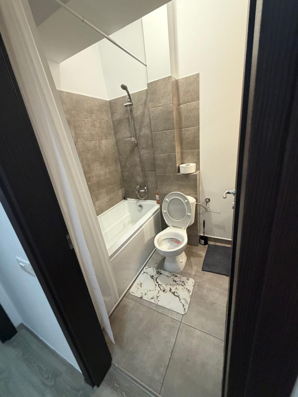 Shower, Toilet, Bathroom, Bath