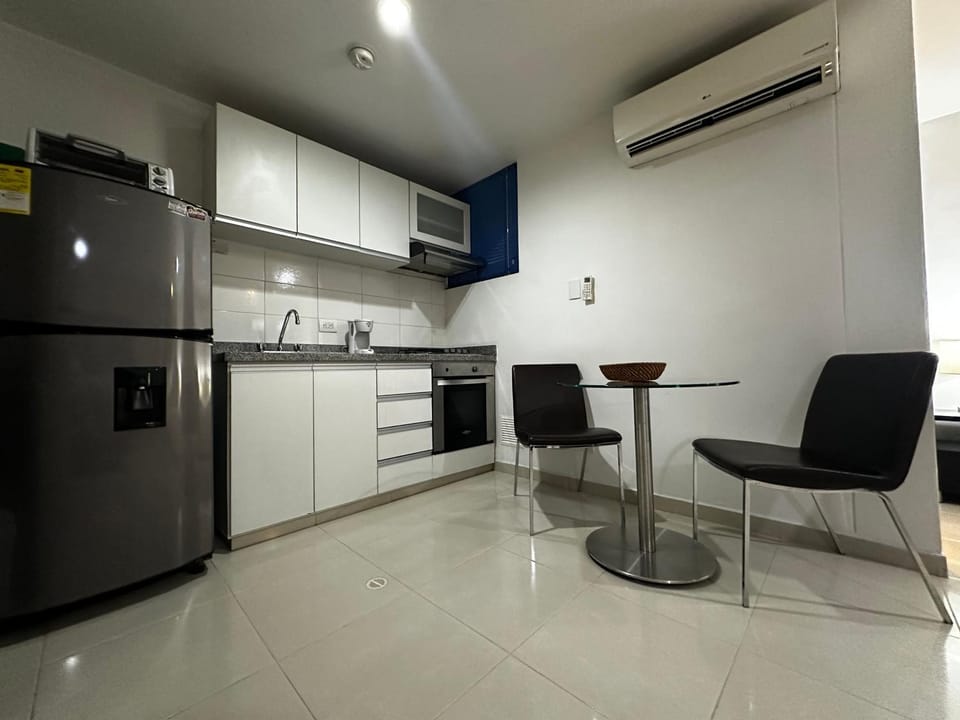 Kitchen or kitchenette, Dining area, kitchen