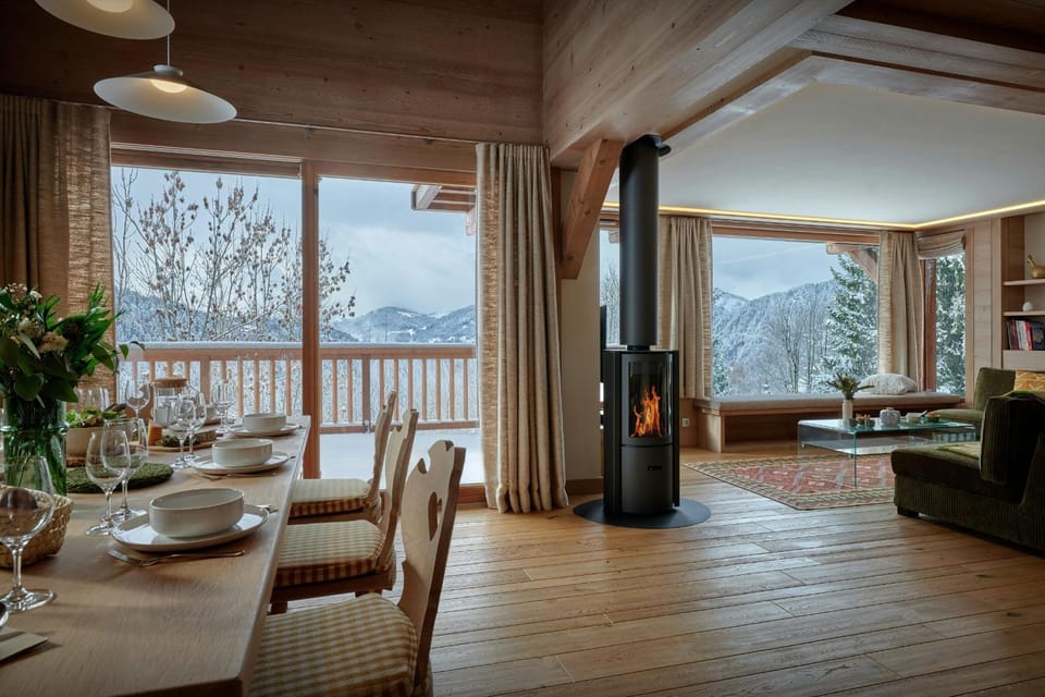 Natural landscape, Living room, Seating area, Dining area