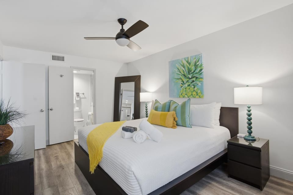 Be A Nomad - 1 Min to Jacksonville Beach - 3 Bed 3 Bath Apartment - Sleeps 6 Apartment in Jacksonville Beach