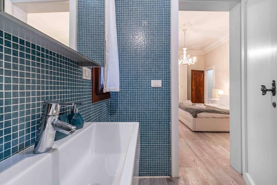 Bathroom, Photo of the whole room, Bath