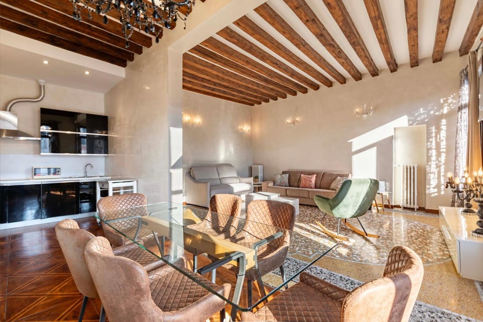 Kitchen or kitchenette, Living room, Dining area