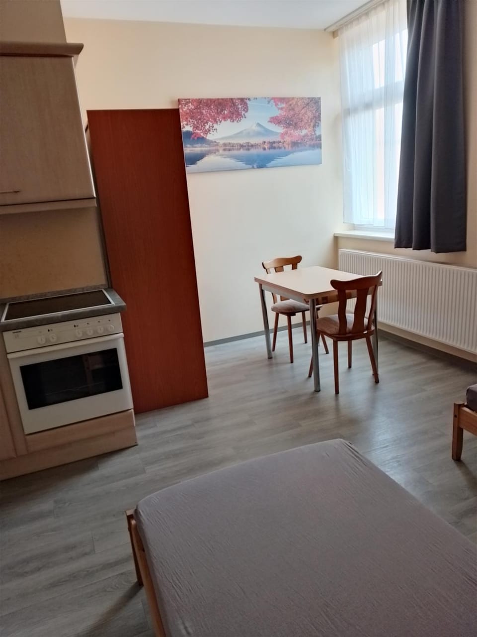 Kitchen or kitchenette, Seating area, Dining area