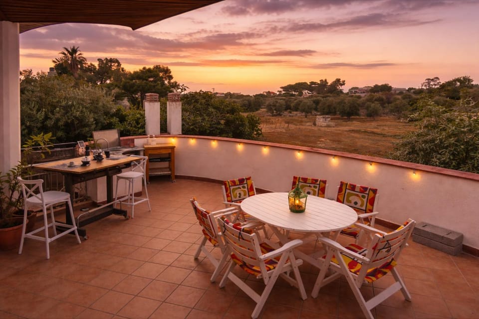 Patio, Day, Natural landscape, View (from property/room), Balcony/Terrace, Dining area, Sunrise, Sunset