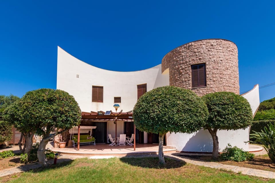 Property building, Spring, Day, Garden, Garden view