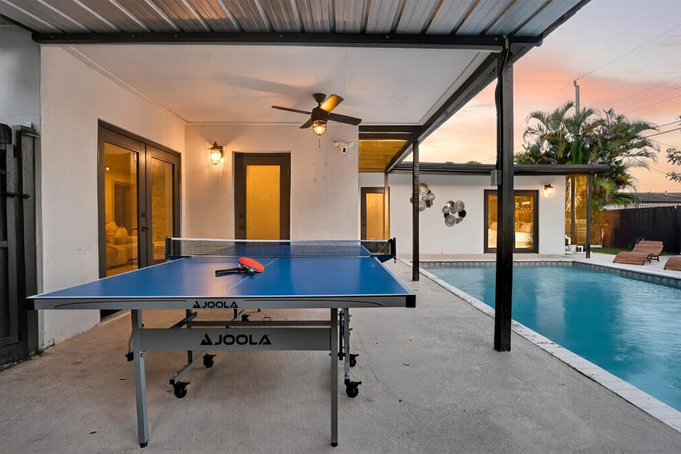 Table tennis