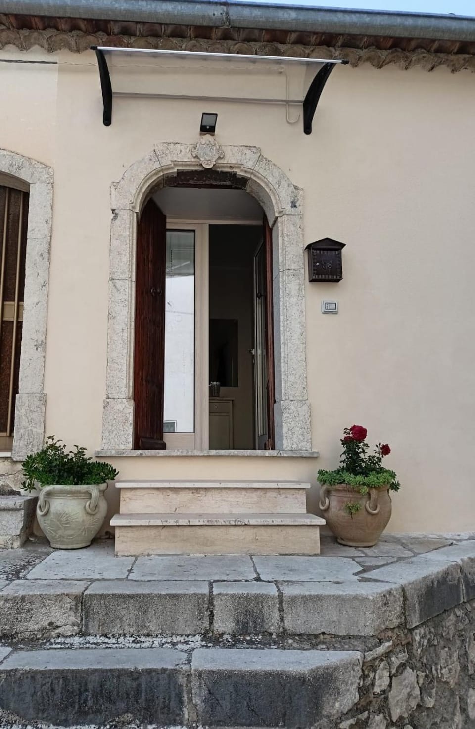 Facade/entrance