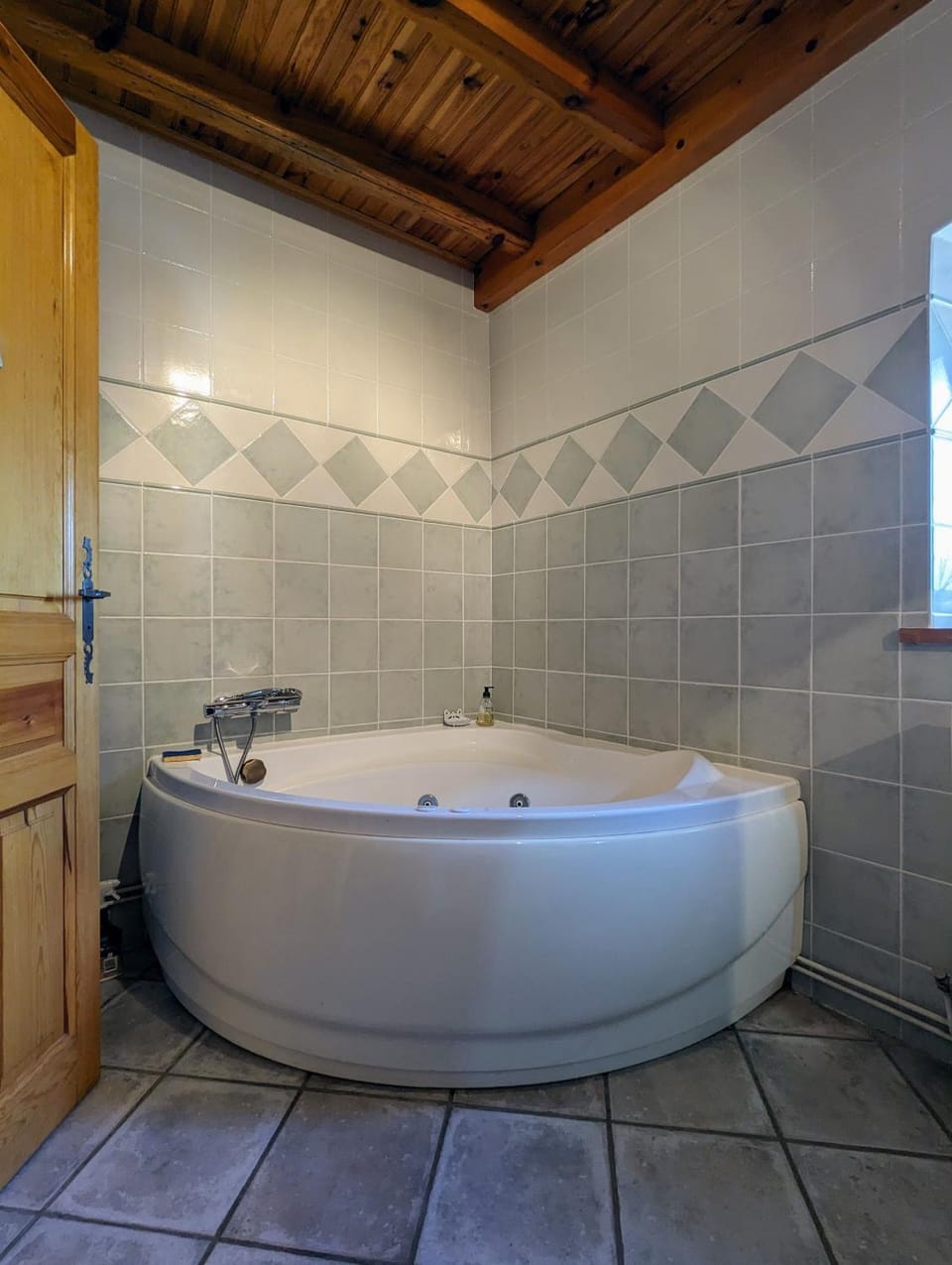 Bathroom, Bath