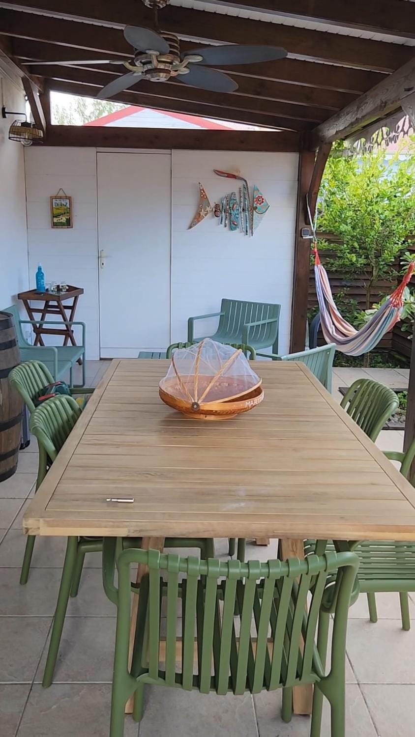Patio, Dining area